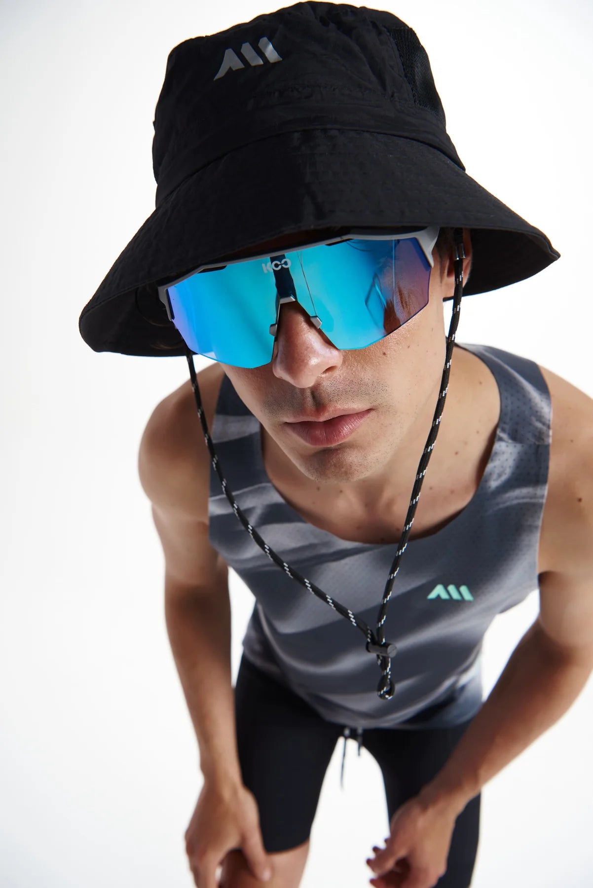 PERFORMANCE HAT