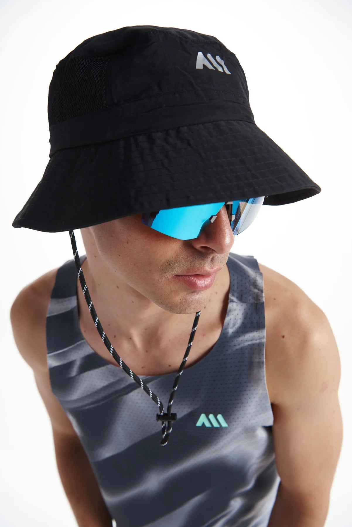 PERFORMANCE HAT